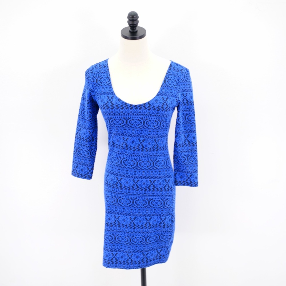 Forever 21 Blue Black Bodycon Mini Dress Scoop Neck Knit Aztec Pattern Medium
